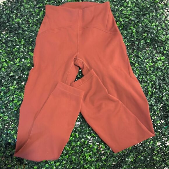 Lululemon leggings size 2 - Picture 3 of 6